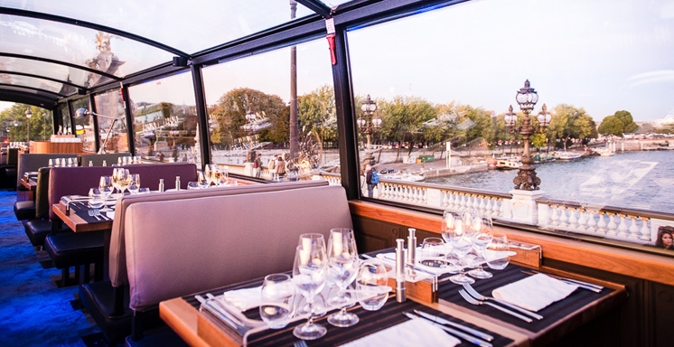 Déjeuner gastronomique dans un bus panoramique - Hors boissons -